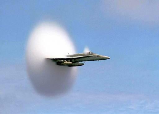 Ondes de choc autour d’un F18